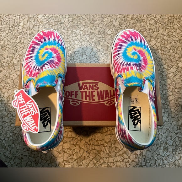 Tie Dye Vans - Picture 2 of 3